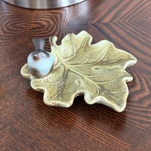 Art Pottery Blue Bird Perched on a Maple Leaf Trinket Dish Table Decor A-1